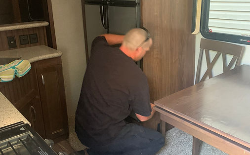 8d7af8_5633c985d31c4a07abe6f7cf88d7205b~mv2 - Refrigerator